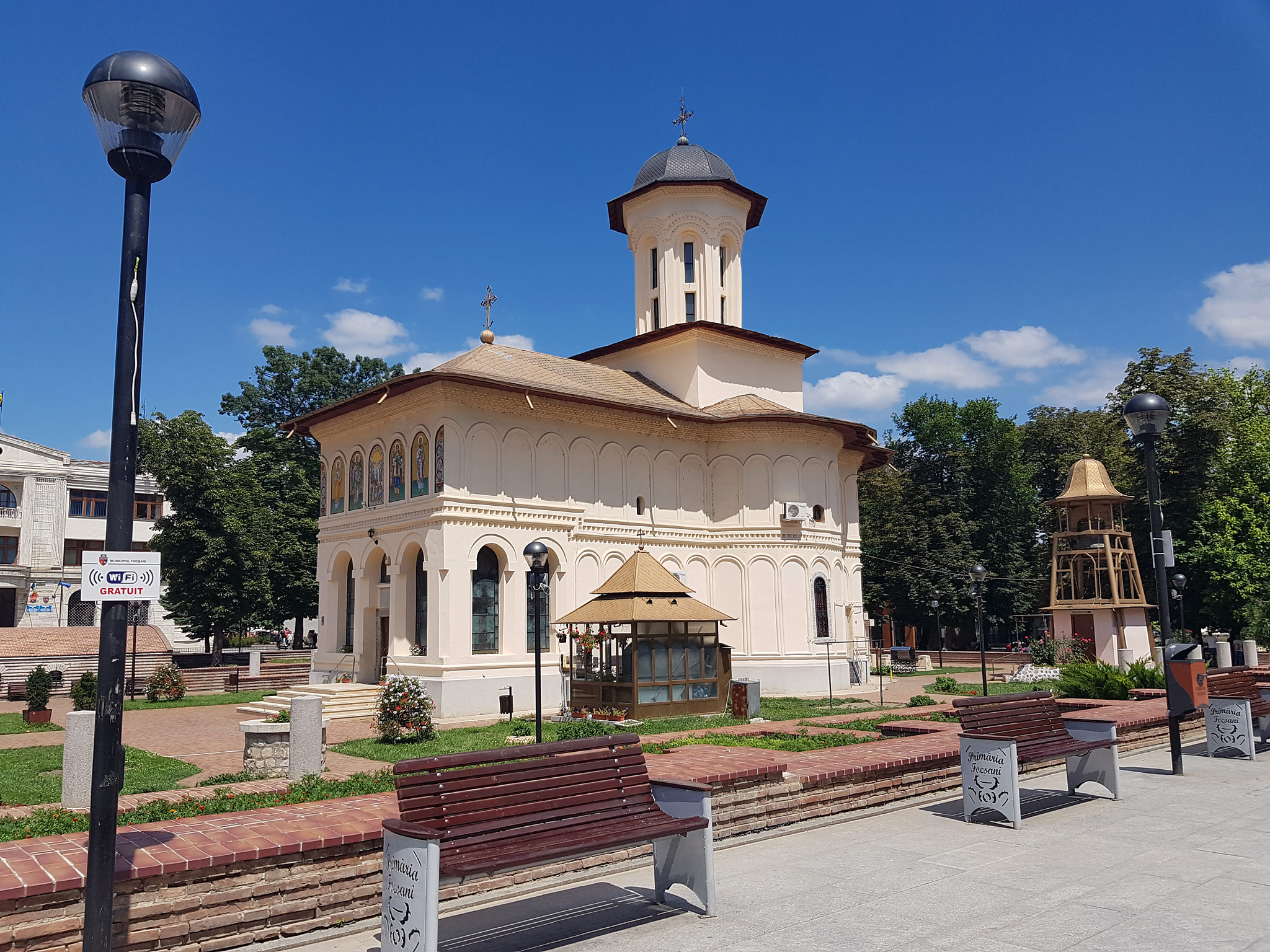 Biserica, Focsani